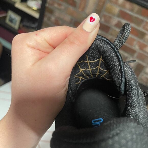 Adidas Don Issue 1 - Picture 6 of 8